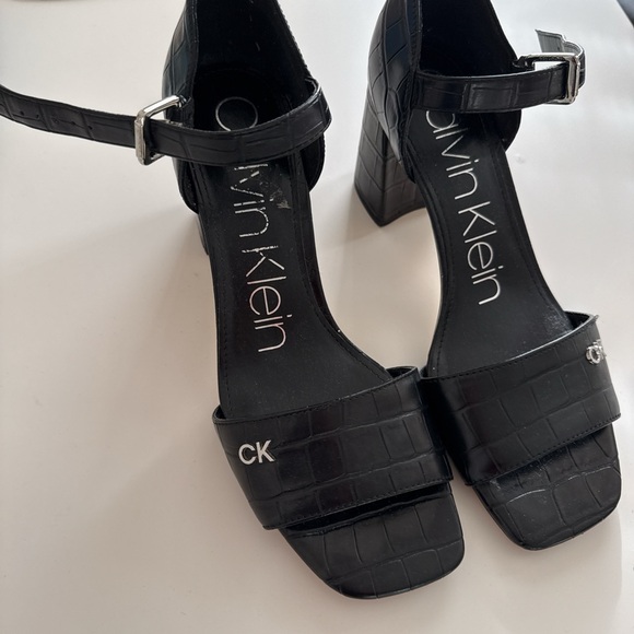 Calvin Klein black block heels - Picture 3 of 3
